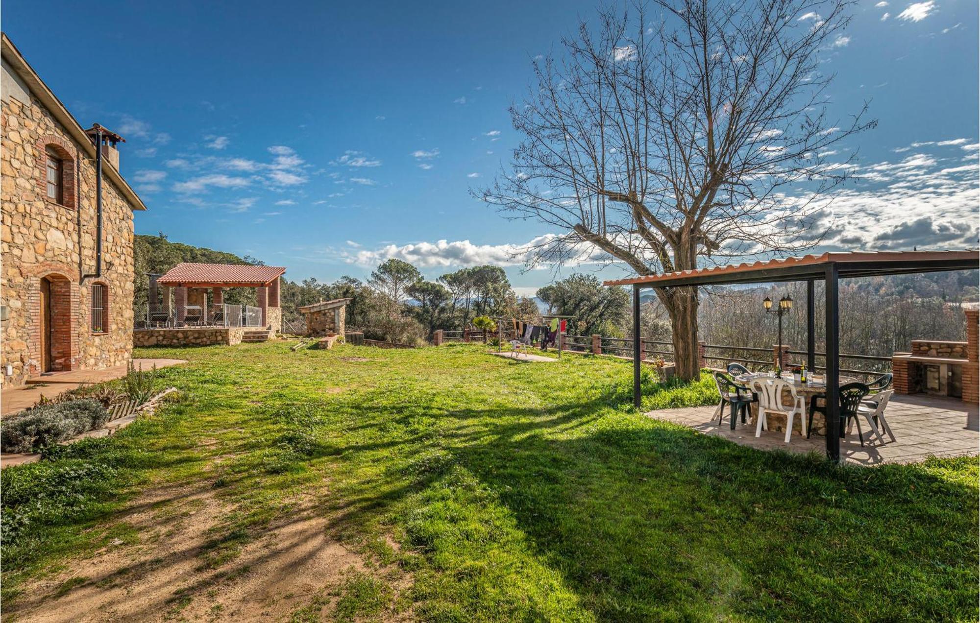 Awesome Home In Riells I Viabrea With Wifi Breda Bagian luar foto